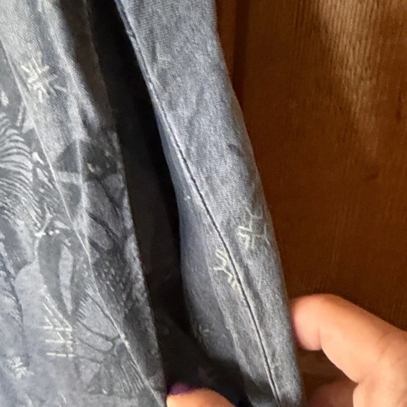 Sleeveless V-Neck Maxi Dress in Charcoal with Subtle Floral Print - Picture 5 of 6